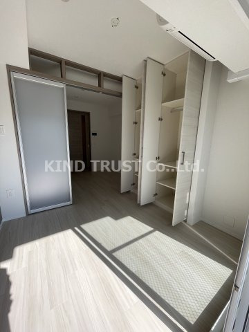 居室・リビング　日差しの差し込むお部屋です