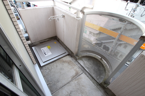 バルコニー　※別号室の写真です