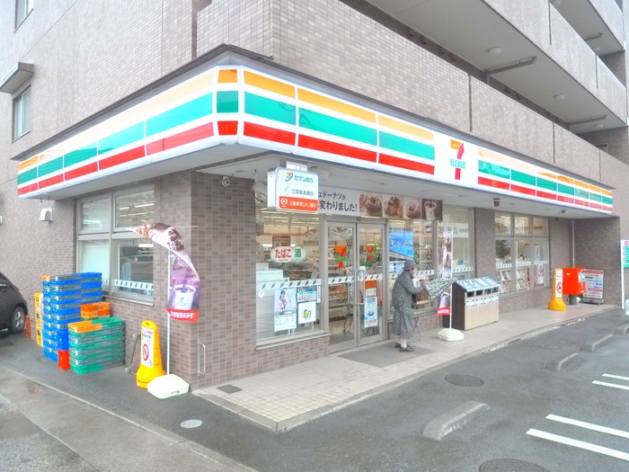 コンビニ　セブンイレブン（コンビニ）まで660m