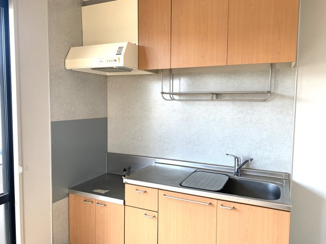 キッチン　吊戸棚付き