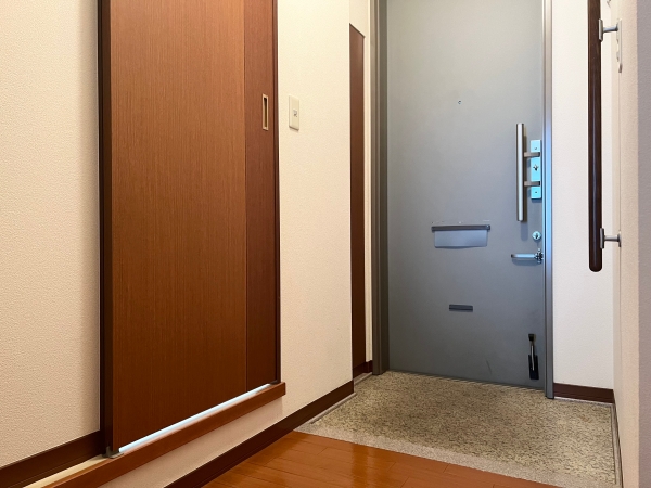 玄関　シューズボックス付きはうれしいポイントです。