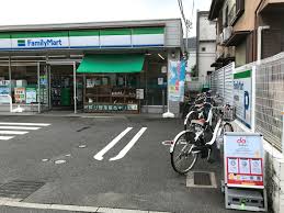 コンビニ　ファミリーマート世田谷玉堤店（コンビニ）まで209m