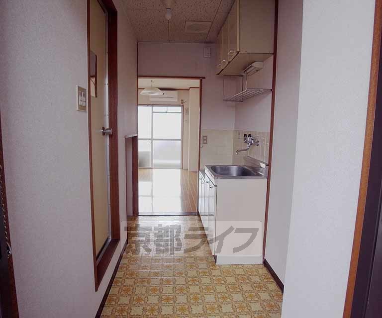 その他部屋・スペース　玄関から見た感じ