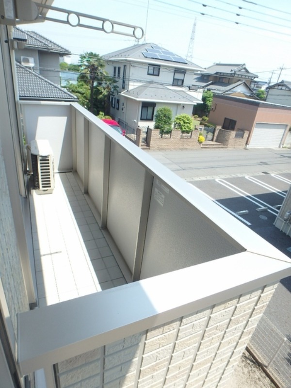 バルコニー　図面と現状に相違がある場合には現状を優先