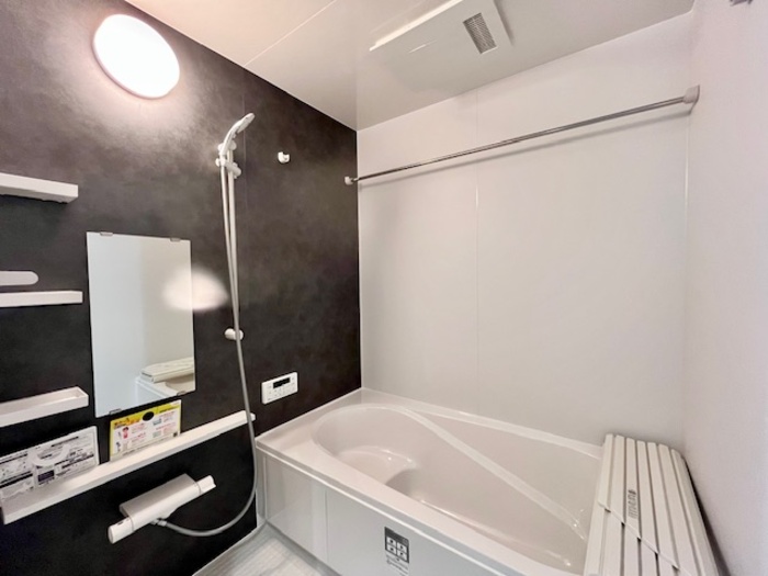 バス・シャワールーム　お風呂で日々の疲れを落としましょう