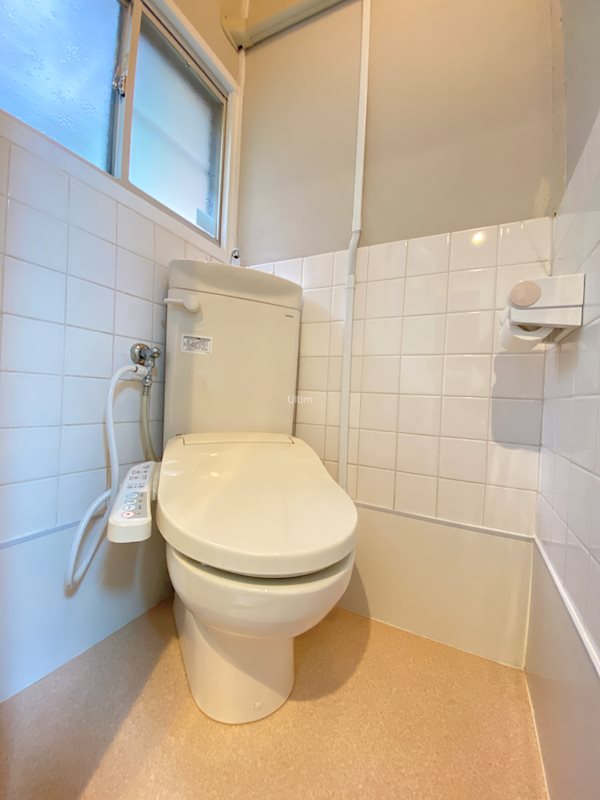 トイレ　別部屋のお写真です。ご参考までに！