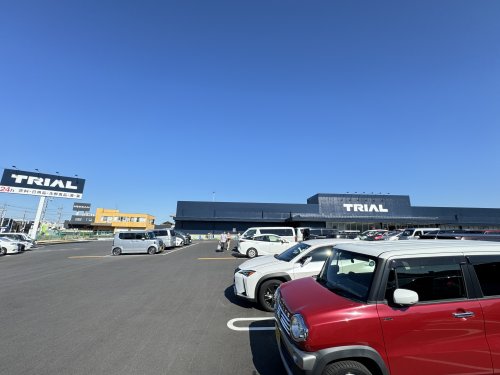 スーパー　トライアル（スーパー）まで1215m