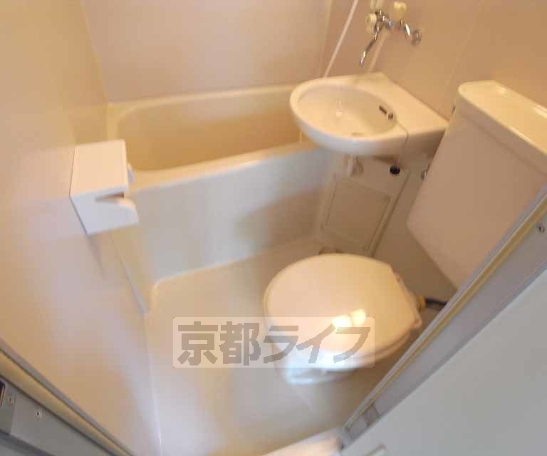 バス・シャワールーム　きれいなバスです