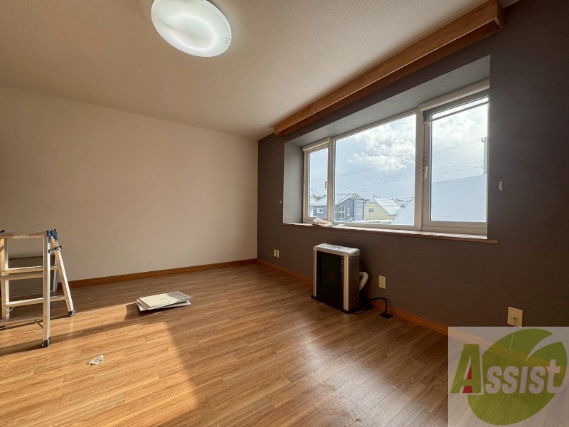 居室・リビング　広くてキレイなお部屋が広がっていて、充実した生活が送れそう。