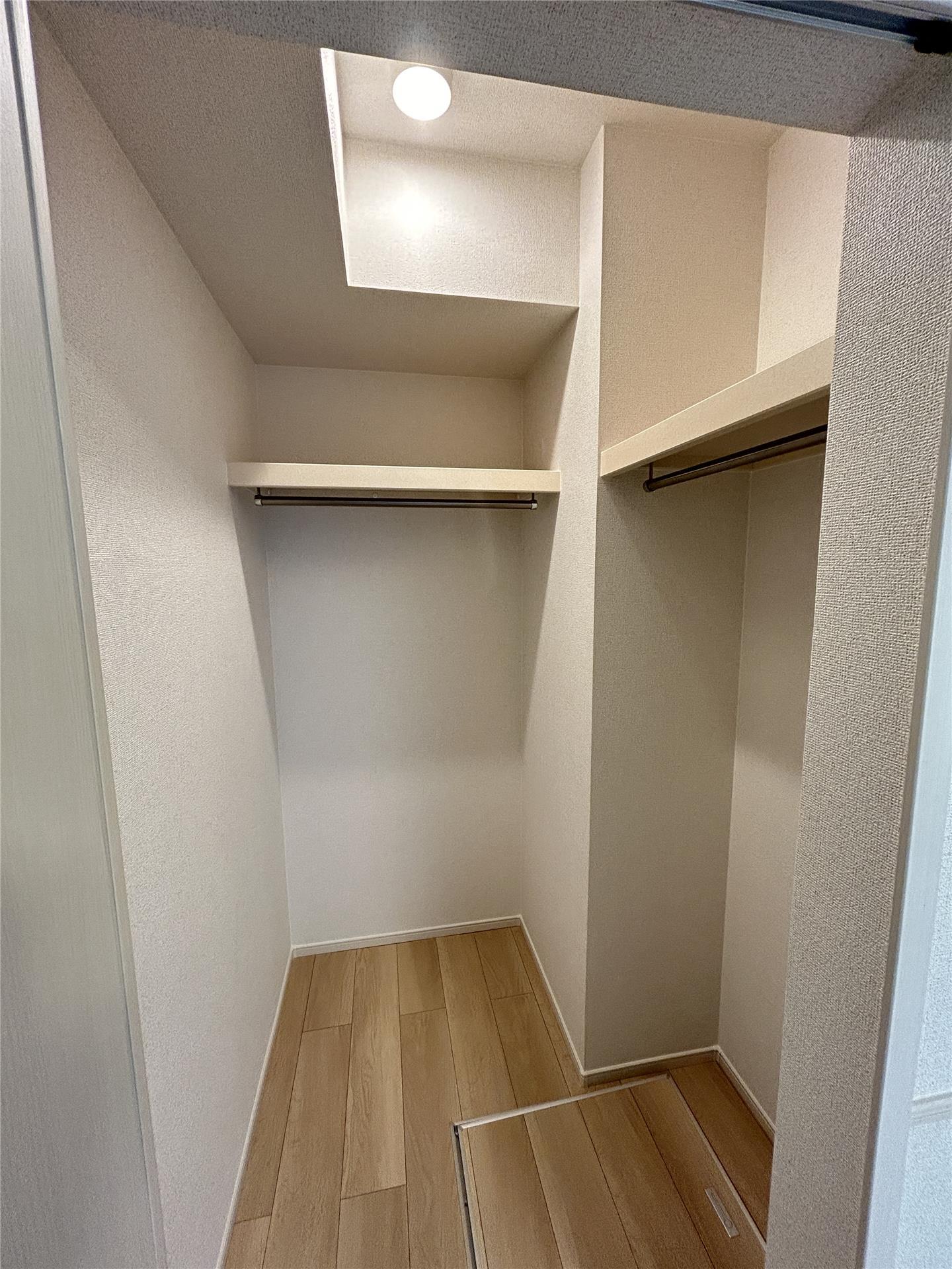 収納　ウォークインクローゼット