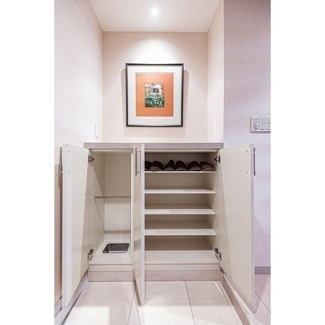 収納　シューズボックス