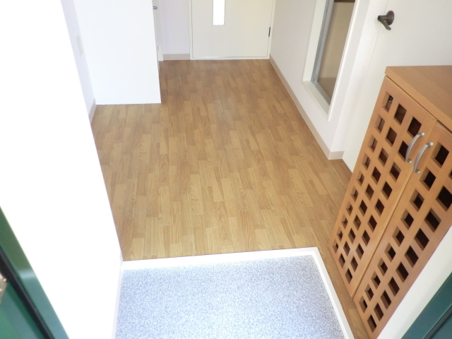 玄関　少しキッチンに余裕があります