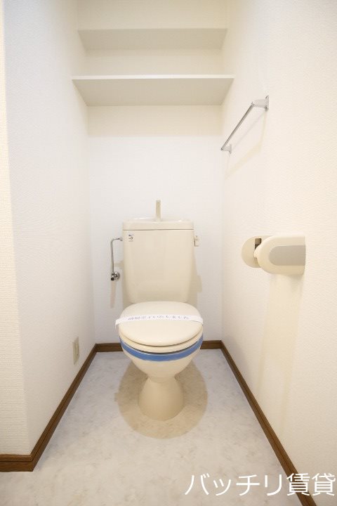 トイレ　同型タイプの為、現状を優先致し