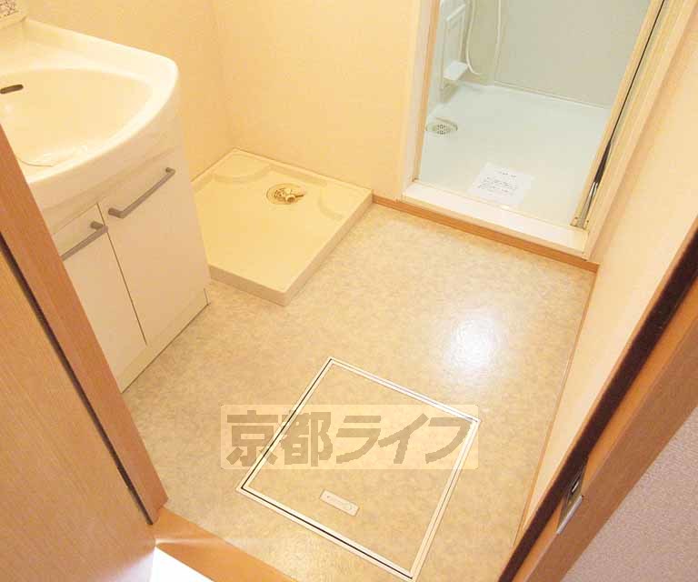 洗面設備　脱衣所もひろびろ