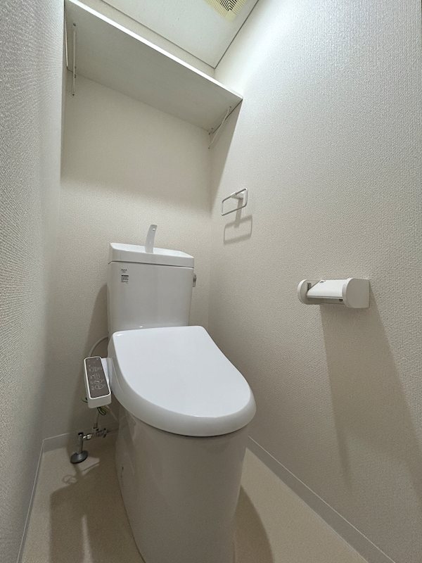 トイレ　※別間取りのお部屋の参考写真です。