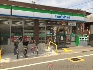 コンビニ　ファミリーマート東淀川駅前店（コンビニ）まで203m