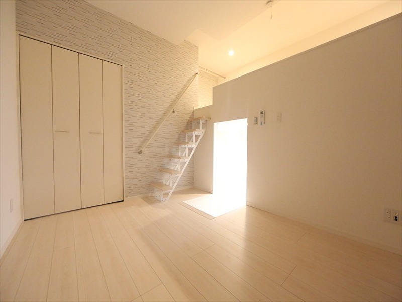 居室・リビング　洋室6帖　ロフト6帖　ロフト6.2帖（収納にも寝室にも使えま