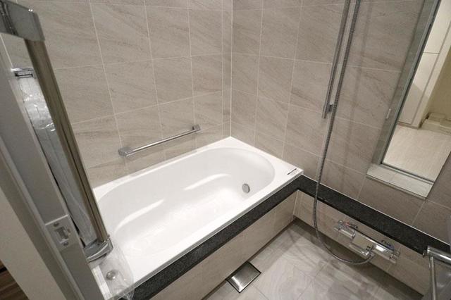 バス・シャワールーム　※写真は同タイプ住戸です。