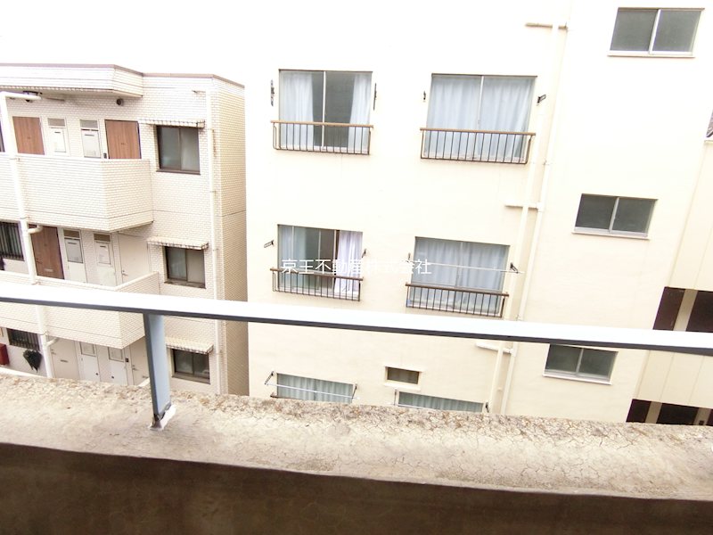 眺望　住宅地のマンションです