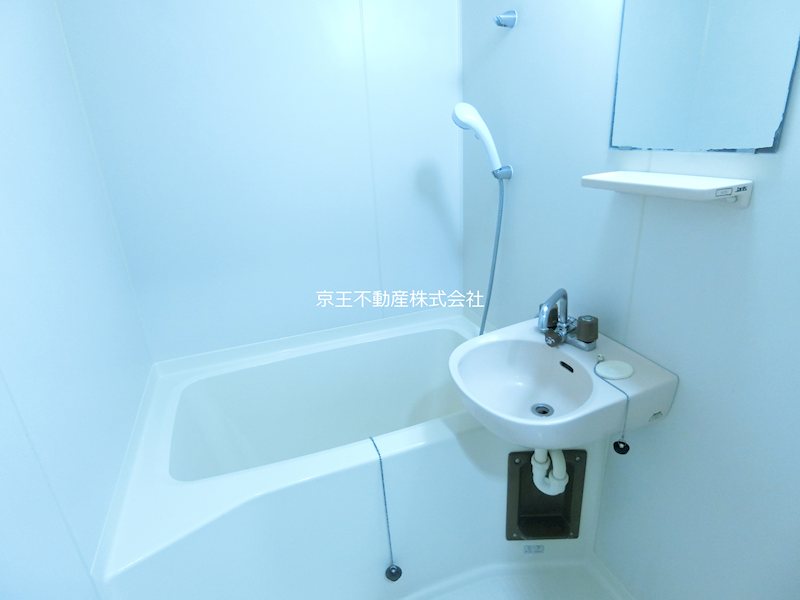 バス・シャワールーム　お手入れ楽々ユニットバス