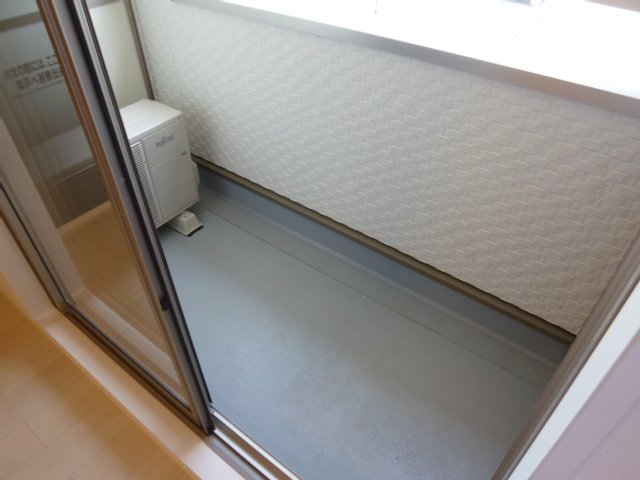 バルコニー　ベランダ