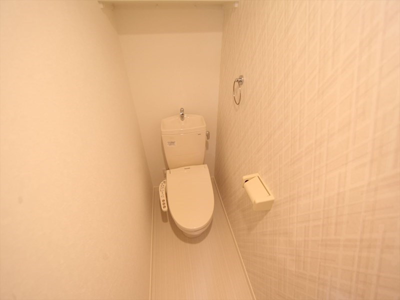 トイレ　温水洗浄暖房便座付トイレ