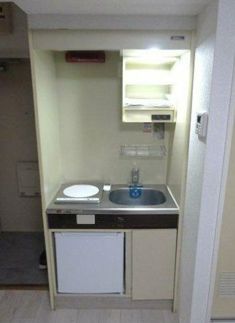 キッチン　コンパクトですが十分な機能性