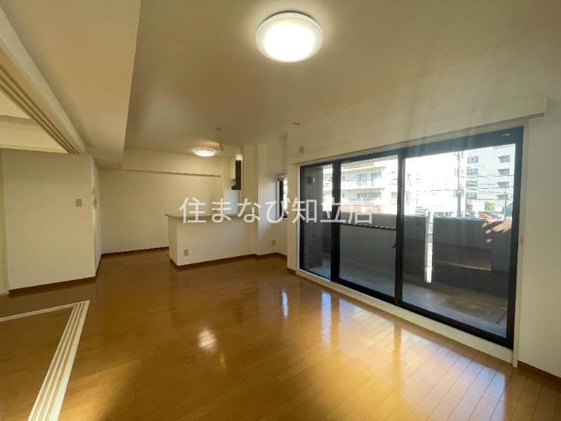 居室・リビング　同型別部屋写真