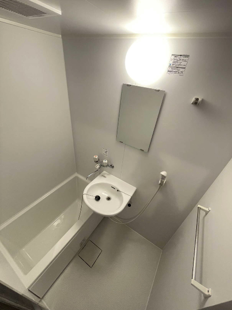 バス・シャワールーム　※同物件別号室の参考写真です。