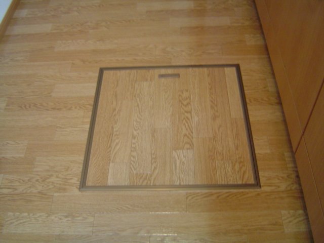 収納　床下収納