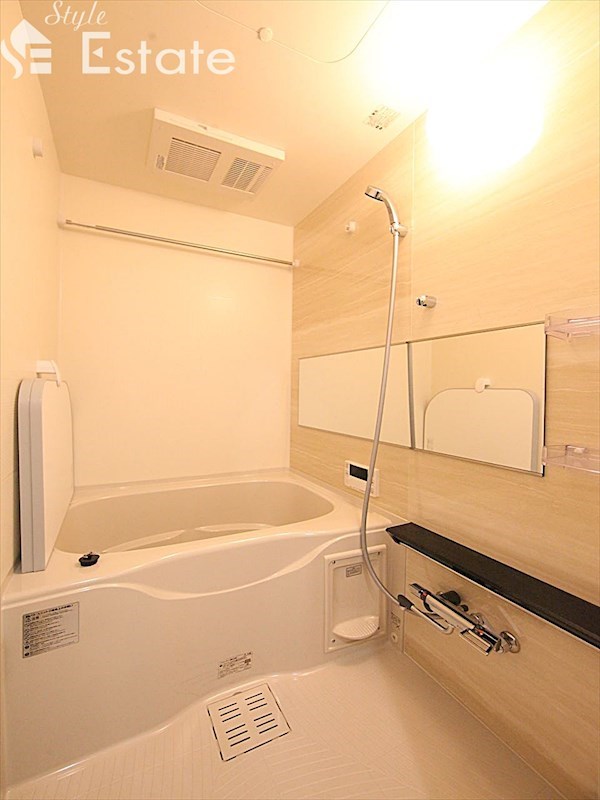 バス・シャワールーム　バスルーム