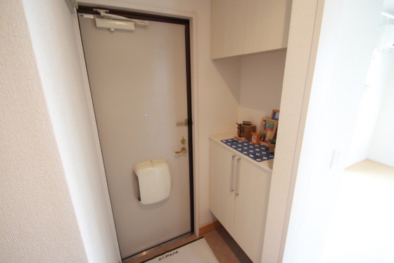 玄関　※別部屋の写真です