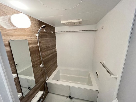 バス・シャワールーム　※別部屋の写真です