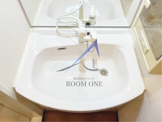 洗面設備　洗面台です。