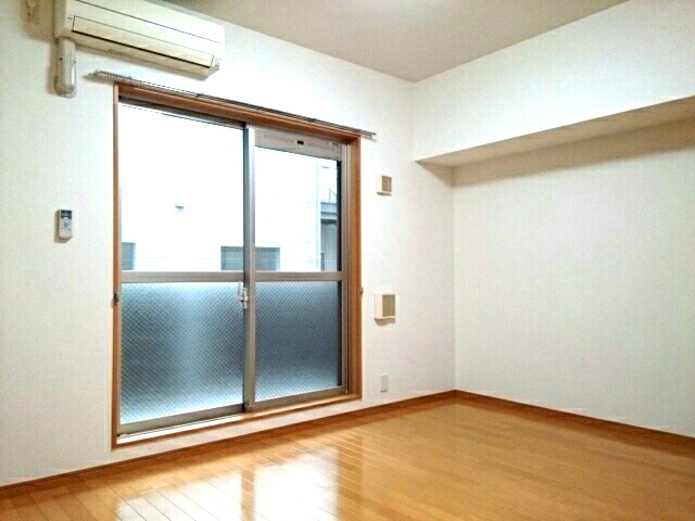 居室・リビング　「南東向きのお部屋です」