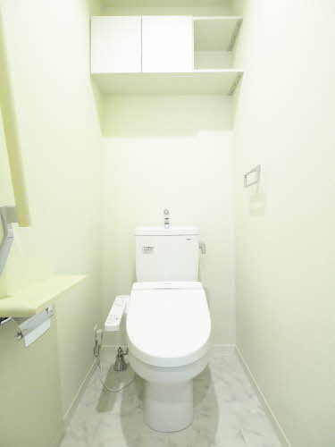 トイレ　同物件、別号室の参考写真です。