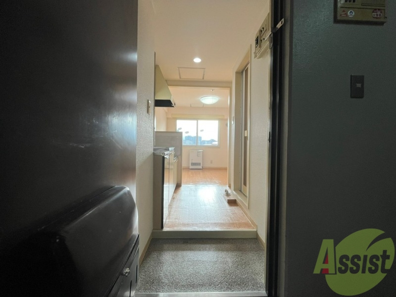 玄関　玄関の様子です。明るい印象ですね。気分もあがりそう。