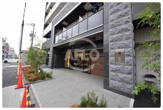 エントランス　アドバンス大阪ブリアント　エントランス