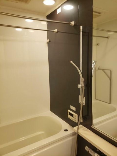 バス・シャワールーム　バスルーム