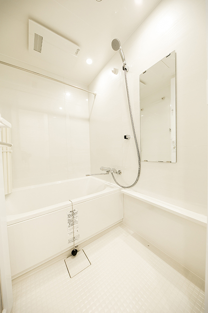 バス・シャワールーム　※写真は同タイプ住戸です。