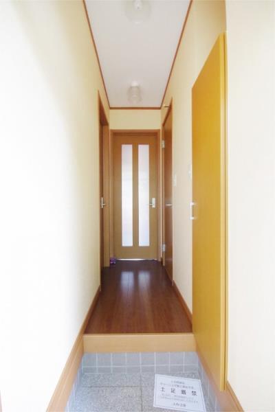 玄関　※類似室内