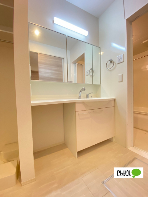 洗面設備　洗髪洗面化粧台