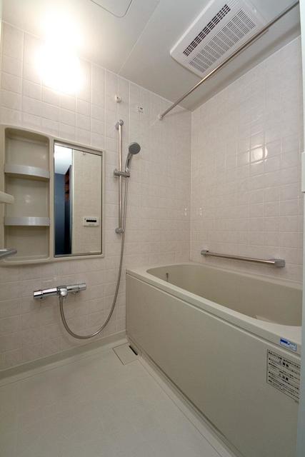 バス・シャワールーム　※写真は同タイプ住戸です。