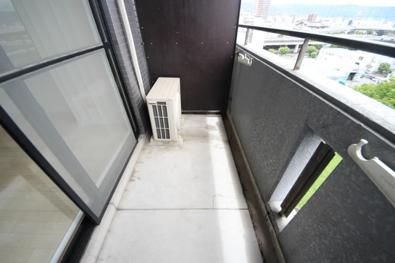 バルコニー　ゆったりとした空間のトイレです