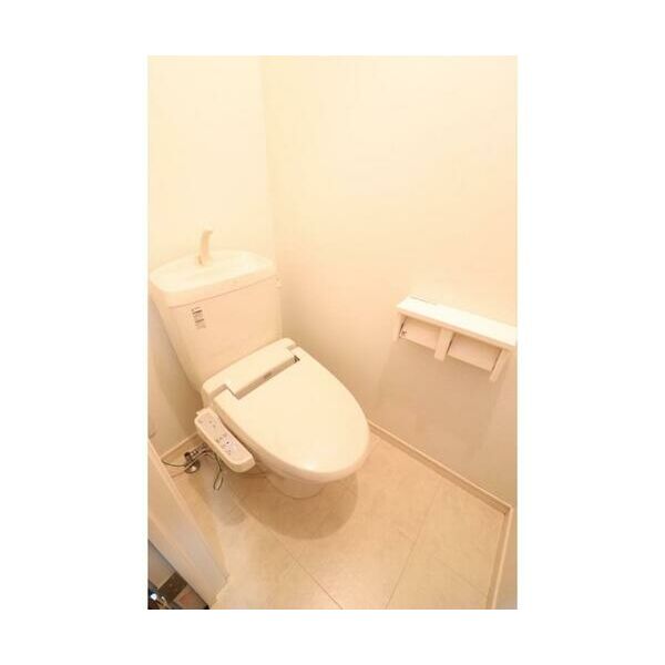 トイレ　※別号室参考写真