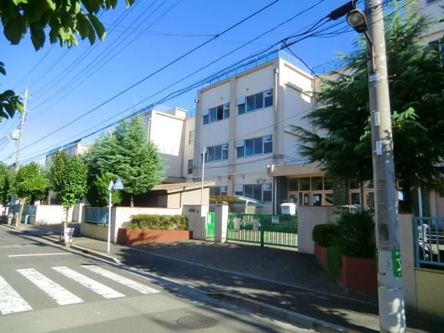 小学校　六木小学校（小学校）まで60m