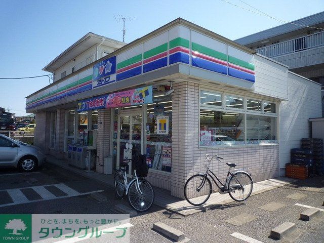 コンビニ　スリーエフ（コンビニ）まで740m