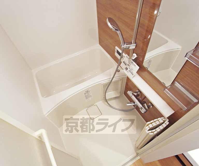 バス・シャワールーム　きれいなお風呂です。