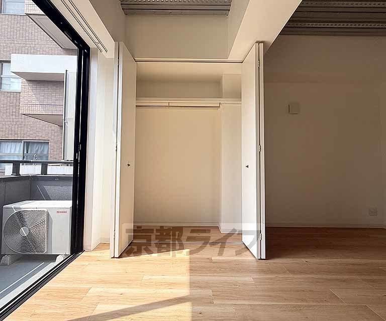 洗面設備　便利な洗面台です。