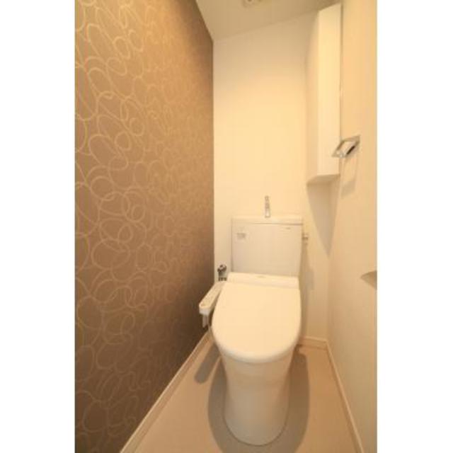 トイレ　※写真は同タイプ住戸です。